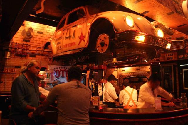 Pramod Thakur/HT (Toto’s Garage , a Bandra-based restaurant and pub, opened at midnight after GST was announced.)