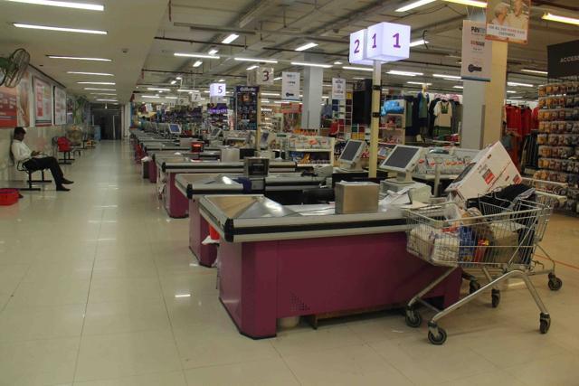 A mall in Matunga was shut for three hours until midnight on Friday to prepare for the GST rollout and update their billing systems. (Pramod Thakur/ HT) A mall in Matunga was shut for three hours until midnight on Friday to prepare for the GST rollout and update their billing systems. (Pramod Thakur/ HT)