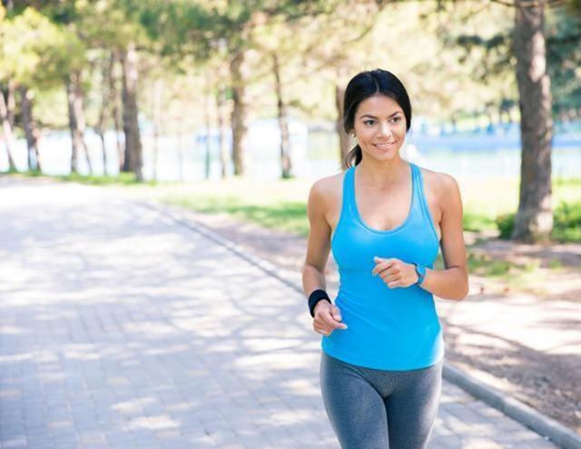 If possible exercise in shady areas, or in the morning or evening when it’s likely to be cooler. (Shutterstock) If possible exercise in shady areas, or in the morning or evening when it’s likely to be cooler. (Shutterstock)