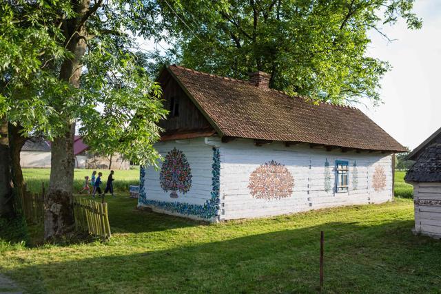 For over a century, Zalipie women -- and the occasional man -- have been decorating the inside and outside of their homes with folk art. (AFP) For over a century, Zalipie women -- and the occasional man -- have been decorating the inside and outside of their homes with folk art. (AFP)