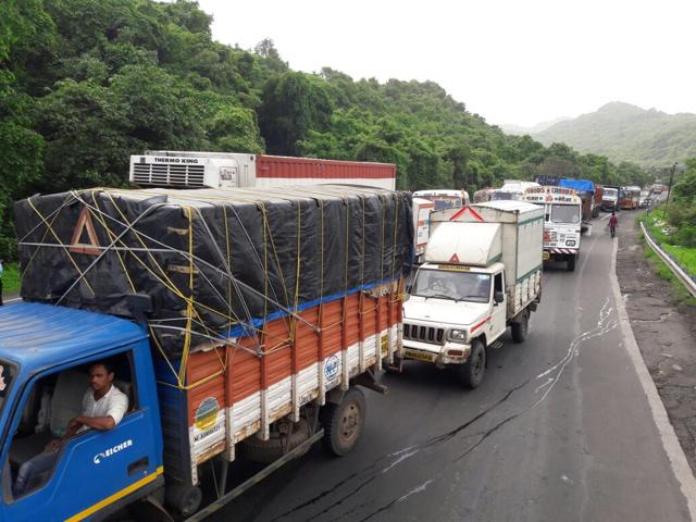 The traffic situation is set to worsen, said officials. (Praful Gangurde) The traffic situation is set to worsen, said officials. (Praful Gangurde)
