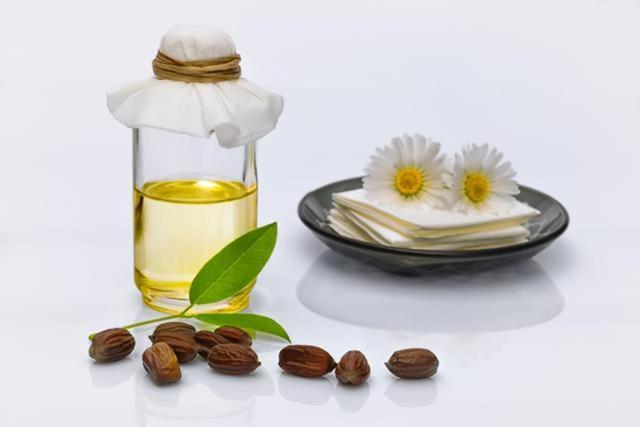 Essential oils can be blended with base oils or carrier oils before applying to your skin. (Shutterstock) Essential oils can be blended with base oils or carrier oils before applying to your skin. (Shutterstock)