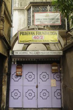 The locked house of Suresh Agawal, founder president of Indian Board of Alternative Medicine in Bhawanipore, Kolkata. Agarwal allegedly sold fake degrees from an office barely a km away. (Samir Jana)