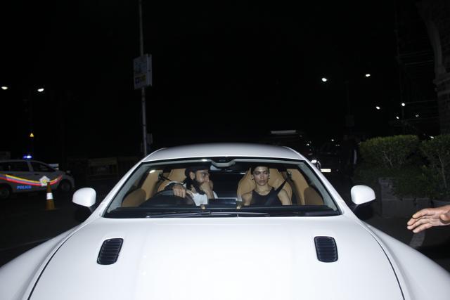 Although Ranveer seemed to be talking, going by the pictures, Deepika didn’t look that thrilled. (Viral Bhayani)