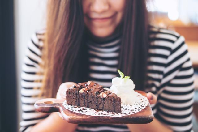 The study found that Indian women are 25% more likely to order chocolate items online. (Shutterstock)