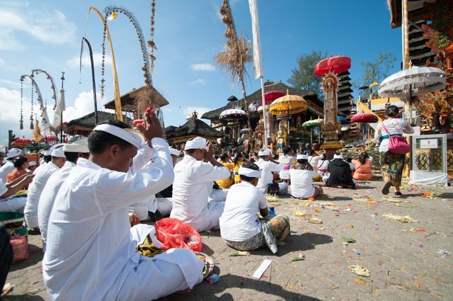 Balinese people attending the Meprani Ceremony at a temple in Batur. (Shutterstock) Balinese people attending the Meprani Ceremony at a temple in Batur. (Shutterstock)
