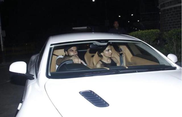 Ranveer and Deepika on their late night drive. (HT Photo/Viral Bhayani)