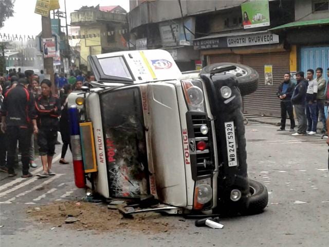 A police vehicle damaged during violence in Darjeeling on Saturday. (PTI)