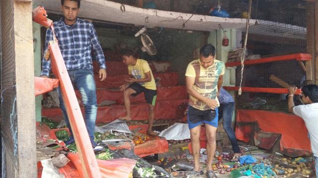 The vegetable shop that was damaged in Satpuli town. (HT Photo) The vegetable shop that was damaged in Satpuli town. (HT Photo)