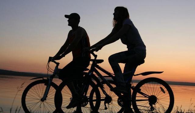 Cycling lowers stress levels. (Shutterstock) Cycling lowers stress levels. (Shutterstock)