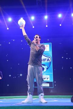 Akshay Kumar at the opening ceremony of SARE Homes HT GIFA (2016).
