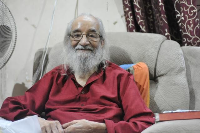 Babasaheb Purandare says Tendulkar inspired him to write as well. (HT File Photo)