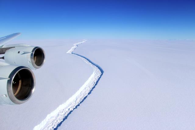 This picture received from Nasa on June 1, 2017 shows an aerial view of the Larsen C ice rift in Antarctica. (AFP) This picture received from Nasa on June 1, 2017 shows an aerial view of the Larsen C ice rift in Antarctica. (AFP)