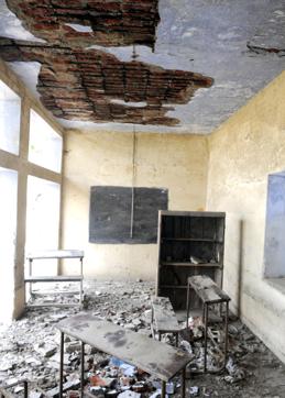 Crumbling plaster, broken desks - nothing is left in the Govt Sanskrit College. (Bharat Bhushan/Hindustan Times) Crumbling plaster, broken desks - nothing is left in the Govt Sanskrit College. (Bharat Bhushan/Hindustan Times)