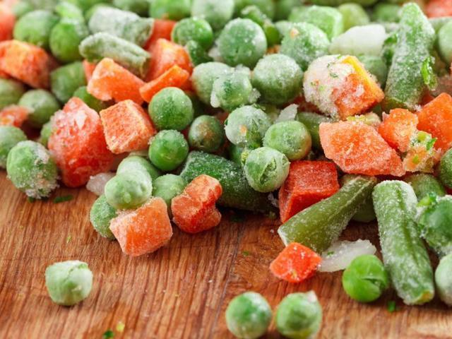 Wellness experts concluded that frozen fruits and vegetables lose their nutritional richness (Shutterstock ) Wellness experts concluded that frozen fruits and vegetables lose their nutritional richness (Shutterstock )