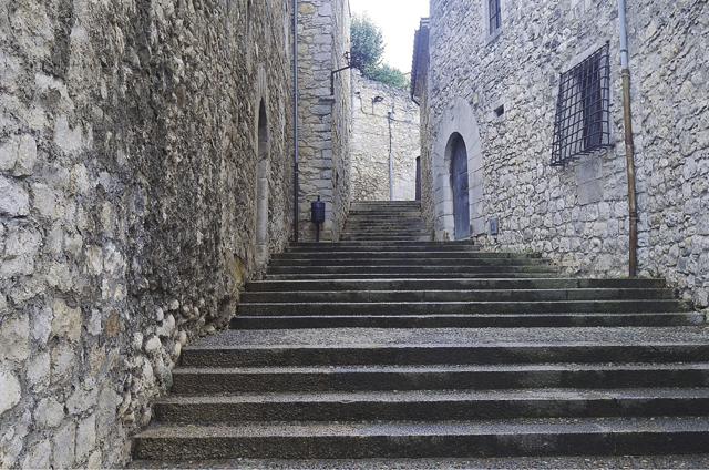 Located within the Forca Vella, the Jewish Quarter is a labyrinth of narrow streets (Karishma Upadhyay) Located within the Forca Vella, the Jewish Quarter is a labyrinth of narrow streets (Karishma Upadhyay)