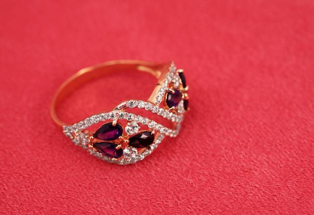 Amethyst symbolises great imagination. (Shutterstock) Amethyst symbolises great imagination. (Shutterstock)