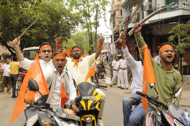 A Hindu organisation took out a rally in Bhawanipore, Kolkata on April 5, 2017 on the occasion of Ram Navami. Never were such scenes witnessed in Kolkata in the past several decades. (Samir Jana) A Hindu organisation took out a rally in Bhawanipore, Kolkata on April 5, 2017 on the occasion of Ram Navami. Never were such scenes witnessed in Kolkata in the past several decades. (Samir Jana)