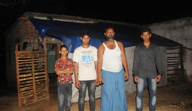 Md Murtaza and his children at their new home in Haldipokhar, East Singhbhum. (Manoj Kumar/ Hindustan Times) Md Murtaza and his children at their new home in Haldipokhar, East Singhbhum. (Manoj Kumar/ Hindustan Times)