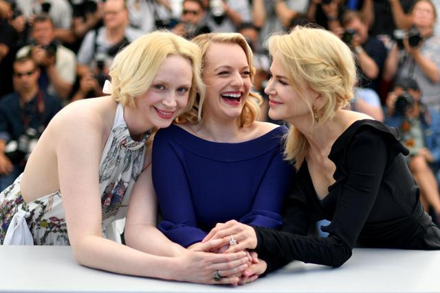 (FromL) British actress Gwendoline Christie, US actress Elisabeth Moss and Australian actress Nicole Kidman pose on May 23, 2017 during a photocall for the tv series 'Top Of The Lake: China Girl' at the 70th edition of the Cannes Film Festival in Cannes. (AFP) (FromL) British actress Gwendoline Christie, US actress Elisabeth Moss and Australian actress Nicole Kidman pose on May 23, 2017 during a photocall for the tv series 'Top Of The Lake: China Girl' at the 70th edition of the Cannes Film Festival in Cannes. (AFP)