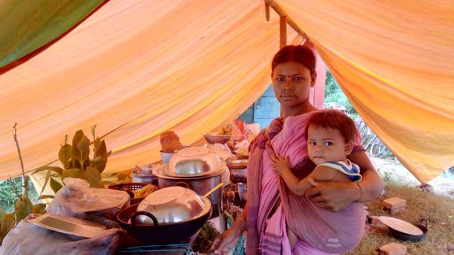 At the Hatikhuli flood relief camp in Kaziranga. (Rahul Karmakar/Hindustan Times)