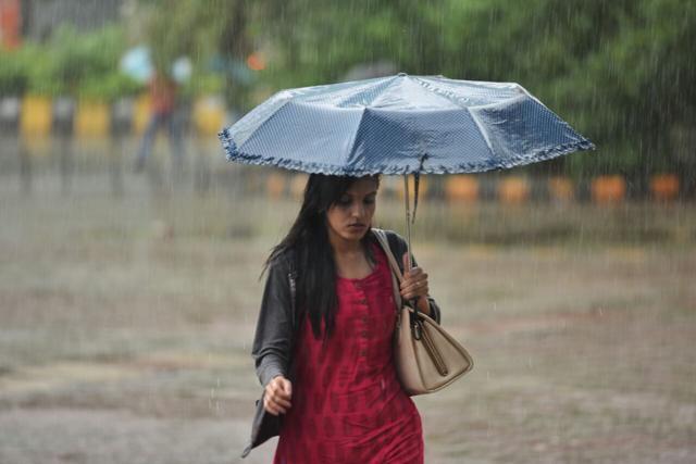 Grab your umbrellas, heavy rains lashed Mumbai overnight, are set to  continue today | Mumbai news - Hindustan Times