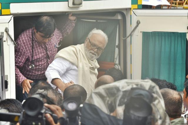 NCP leader Chhagan Bhujbal arrives. (Anshuman Poyrekar/HT) NCP leader Chhagan Bhujbal arrives. (Anshuman Poyrekar/HT)