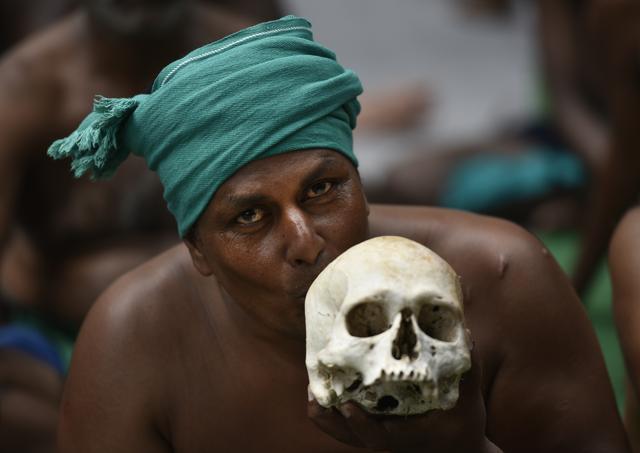 The Tamil Nadu government declared a drought in the state after the India Meteorological Department (IMD) stated that the northeast monsoon in 2016 was the worst in 140 years. (Ravi Choudhary/HT PHOTO) The Tamil Nadu government declared a drought in the state after the India Meteorological Department (IMD) stated that the northeast monsoon in 2016 was the worst in 140 years. (Ravi Choudhary/HT PHOTO)