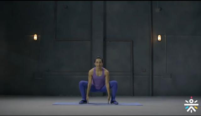 Begin by squatting down on a step. (cure.fit) Begin by squatting down on a step. (cure.fit)