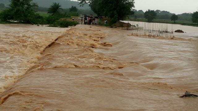 Flooding has spread from Rayagada to Malkangiri and Nabrangpur districts due to a swelling of catchment areas despite lower rain. (Arabinda Mahapatra / HT Photo) Flooding has spread from Rayagada to Malkangiri and Nabrangpur districts due to a swelling of catchment areas despite lower rain. (Arabinda Mahapatra / HT Photo)
