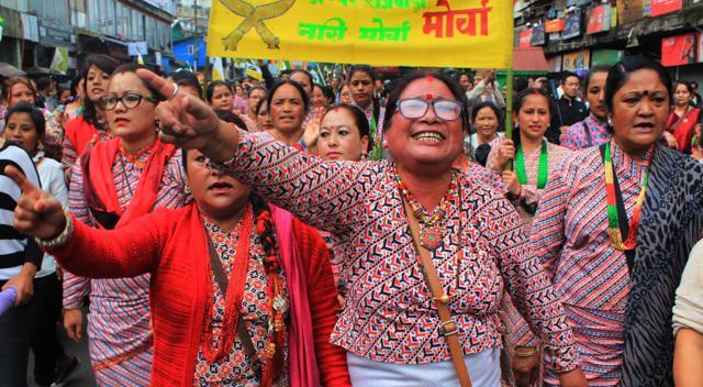 A rally in Darjeeling town by Gorkhaland supporters. (HT Photo) A rally in Darjeeling town by Gorkhaland supporters. (HT Photo)