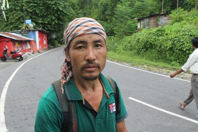 Till the bandh started and he lost his job, Ajay Rai used to get a daily wage of Rs 250 from contractors who were repairing NH-55. (Bikram Sashanker / HT Photo)