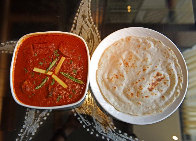 It takes a muscular fish like rawas to stand up to the lal tukda rassa, a fiery Malwani gravy only mildly moderated with yoghurt. (Satyabrata Tripathy / HT Photo)
