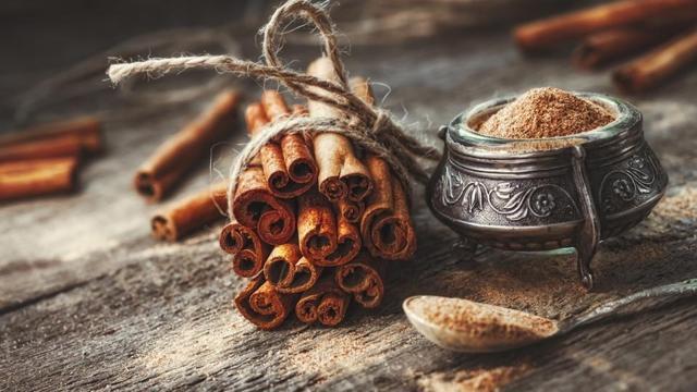 A nice warm cup of cinnamon tea can heal irritation in the throat and prevent cold. (Shutterstock) A nice warm cup of cinnamon tea can heal irritation in the throat and prevent cold. (Shutterstock)