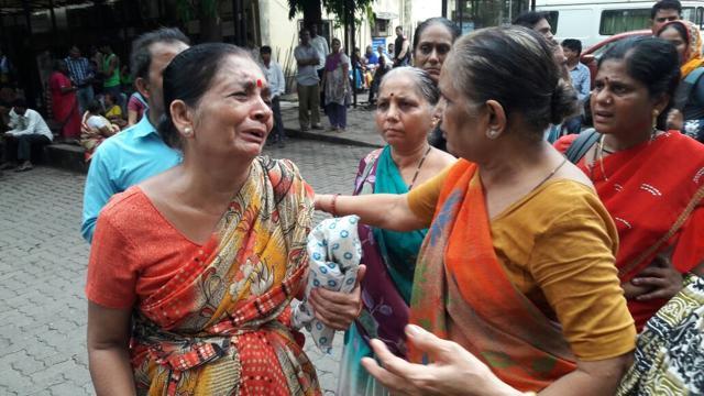 Relatives of one of the deceased. (Praful Gangurde) Relatives of one of the deceased. (Praful Gangurde)