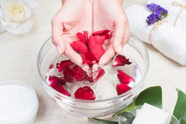 Rose water acts as a natural toner and removes the dust and dirt settled onto the skin. (Shutterstock) Rose water acts as a natural toner and removes the dust and dirt settled onto the skin. (Shutterstock)