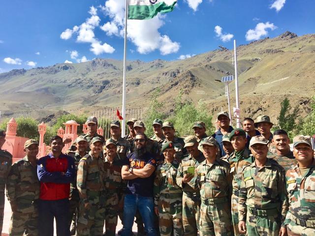 One of the photos Randeep shared from his visit to Kargil’s Drass sector.