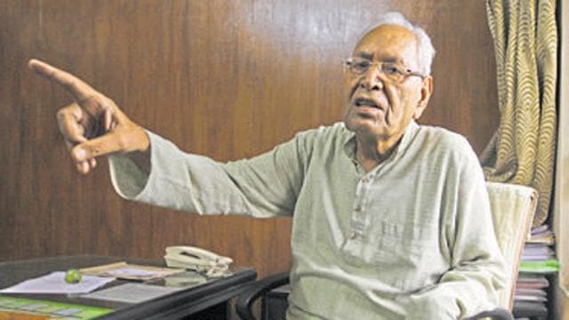 Former principal, Dina Nath Batra, at Sarsawati Bal Mandir school at Naraina Vihar in New Delhi India, on Monday, July 28, 2014. (HT File Photo) Former principal, Dina Nath Batra, at Sarsawati Bal Mandir school at Naraina Vihar in New Delhi India, on Monday, July 28, 2014. (HT File Photo)