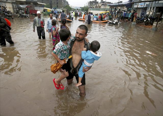 600 Dead In Floods Across India Centre Says States Sitting On Relief Funds Latest News India 4682