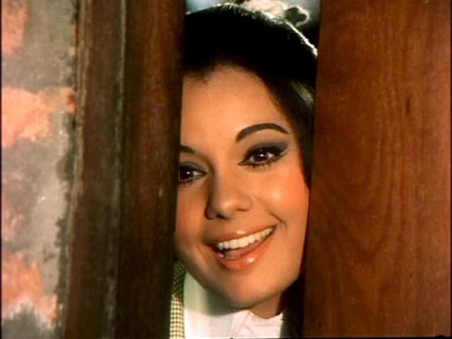 biography of film actress mumtaz