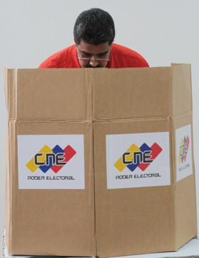 Handout photo released by the Venezuelan Presidency shows president Nicolas Maduro casting his vote in Caracas (AFP Photo)