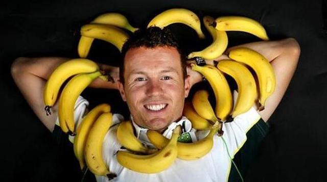 Peter Siddle intakes around 20 bananas every day. (Twitter) Peter Siddle intakes around 20 bananas every day. (Twitter)