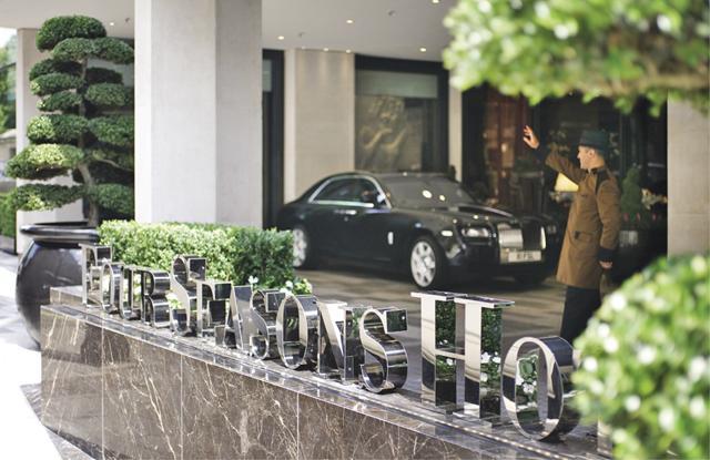 The Concierge Desk at the Four Seasons Hotel London are an exceedingly efficient squad