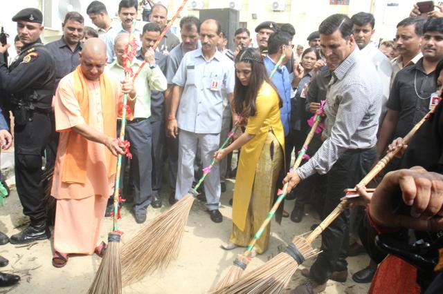 The chief minister also announced to make ‘Toilet Ek Prem Katha’ tax-free in UP. (Dheeraj Dhawan/ HT Photo)