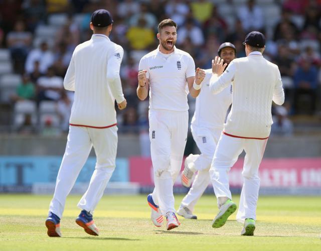 BIRMINGHAM, ENGLAND - AUGUST 07: England bowler James Anderson celebrates after taking the wicket of Younis Khan during day 5 of the 3rd Investec Test match between England and Pakistan at Edgbaston on August 7, 2016 in Birmingham, England. (Photo by Stu Forster/Getty Images) (Getty Images) BIRMINGHAM, ENGLAND - AUGUST 07: England bowler James Anderson celebrates after taking the wicket of Younis Khan during day 5 of the 3rd Investec Test match between England and Pakistan at Edgbaston on August 7, 2016 in Birmingham, England. (Photo by Stu Forster/Getty Images) (Getty Images)