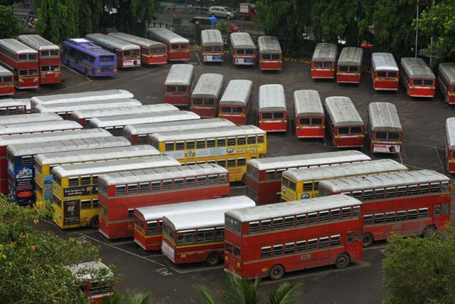 BEST buses remain parked at the Dharavi depot owing to the strike. (Pratik Chorge/HT) BEST buses remain parked at the Dharavi depot owing to the strike. (Pratik Chorge/HT)
