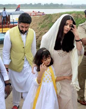 Aishwarya Rai Bachchan along with Abhishek and Aaradhya. (PTI)