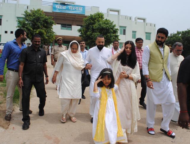 Aishwarya Rai Bachchan with her family. (IANS)