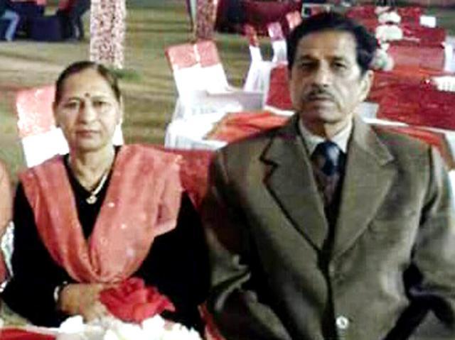 Subhash Chander (right), 62, and wife Kamlesh Rani, 60 (HT)