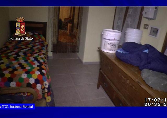 This handout document released by the Italian police (Polizia di Stato) shows the interior of the house where a kidnapped British model was held in the district of Turin. (AFP Photo) This handout document released by the Italian police (Polizia di Stato) shows the interior of the house where a kidnapped British model was held in the district of Turin. (AFP Photo)